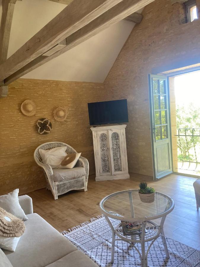 Logis Des 4 Fees Et Son Bain Nordique Βίλα Sainte-Nathalène Εξωτερικό φωτογραφία