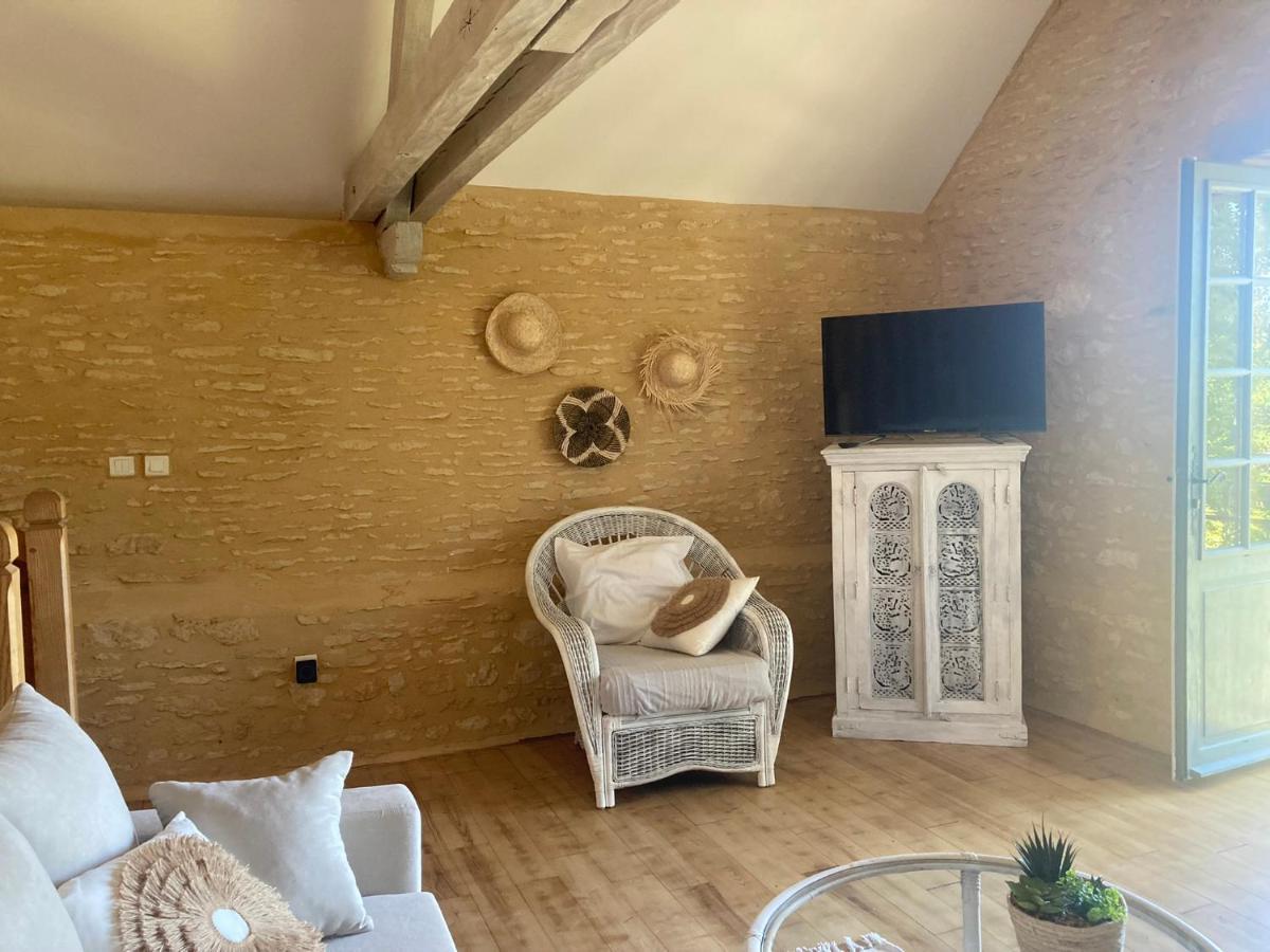 Logis Des 4 Fees Et Son Bain Nordique Βίλα Sainte-Nathalène Εξωτερικό φωτογραφία